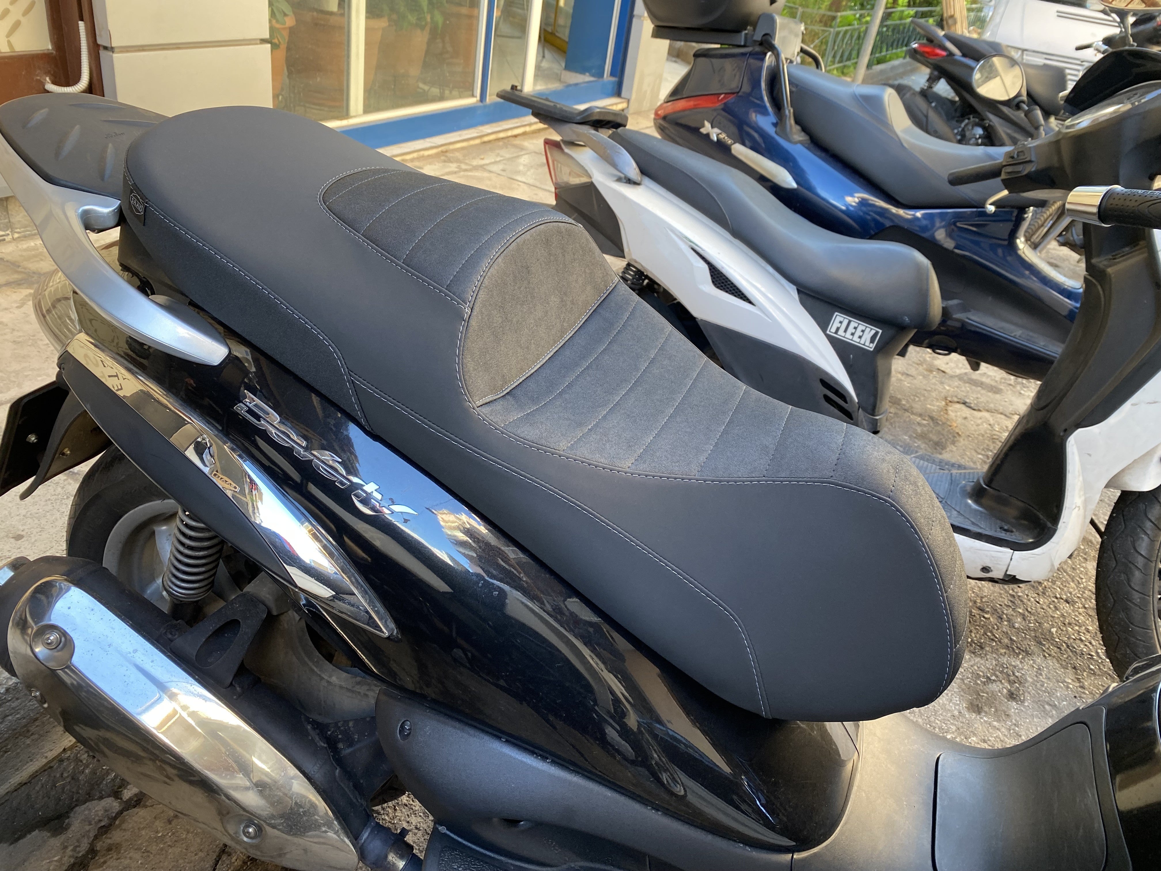 Piaggio Beverly 300i Tourer 2012 Seat Cover by SAAD Covers - Photo 13