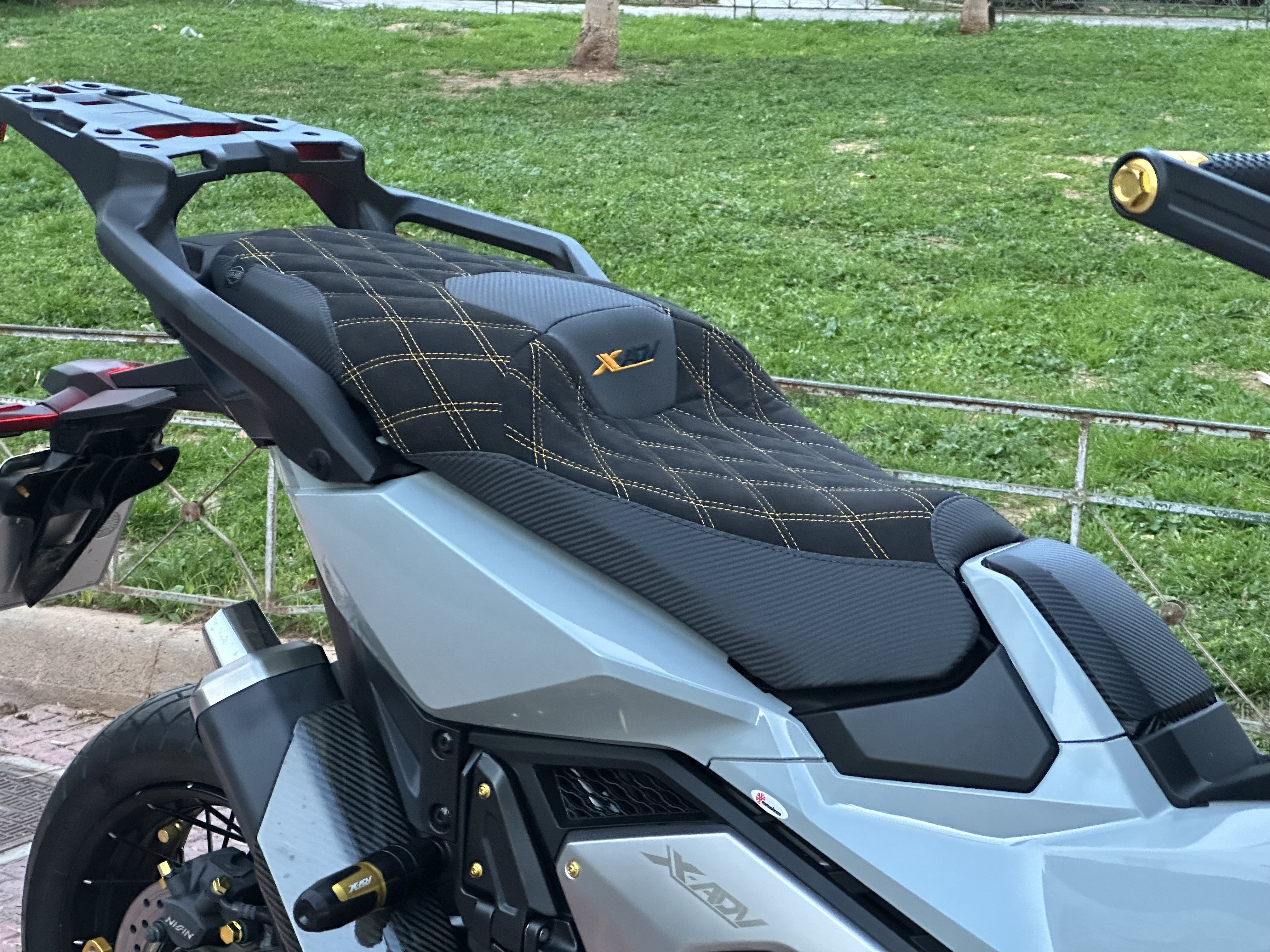 X-ADV 750 Gen 2 Comfort + Comfort Seat by SAAD Covers